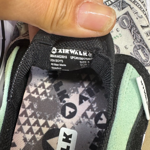 Airwalk Mint and Black Slip-On Shoes - Picture 3 of 5